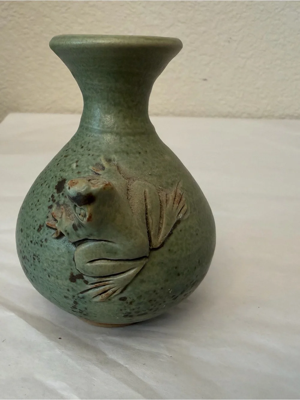 Indonesian handmade small bud vase Green Ceramic 3-D Frog Accent